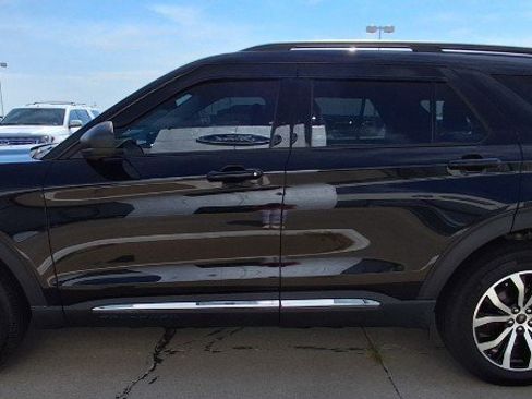 Used 2025 Ford Explorer Active w/ Active Comfort Package AWD/4WD image 5