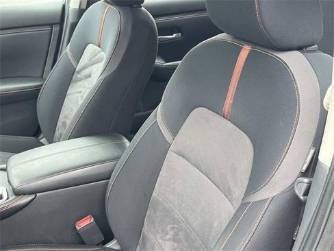 Used 2022 Nissan Sentra SR w/ Lighting Package image 26