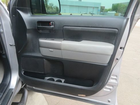 Used 2010 Toyota Tundra 2WD CrewMax w/ Tow Pkg image 31