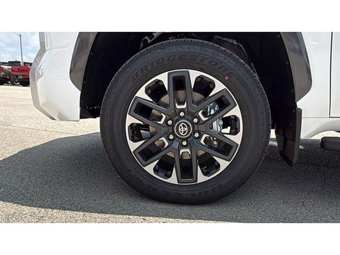 New 2026 Toyota Tundra Limited AWD/4WD image 33