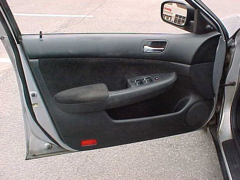 Used 2005 Honda Accord Sedan image 20