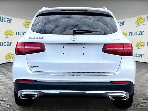 Used 2017 Mercedes-Benz GLC 300 4MATIC image 5