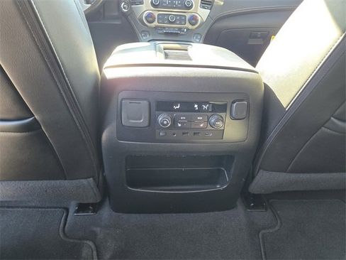 Used 2020 GMC Yukon Denali w/ Denali Premium Package image 14