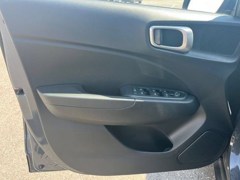 Used 2026 Hyundai Venue SEL FWD image 15