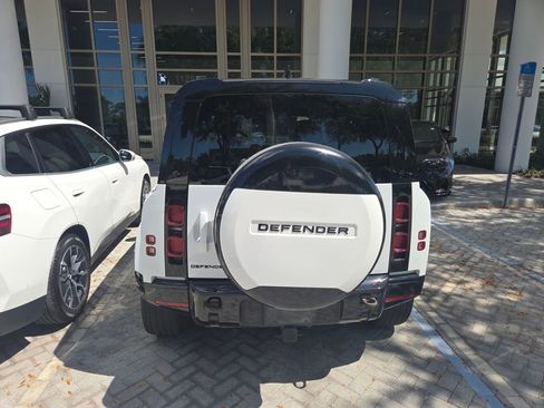 Used 2024 Land Rover Defender 110 X-Dynamic SE image 86