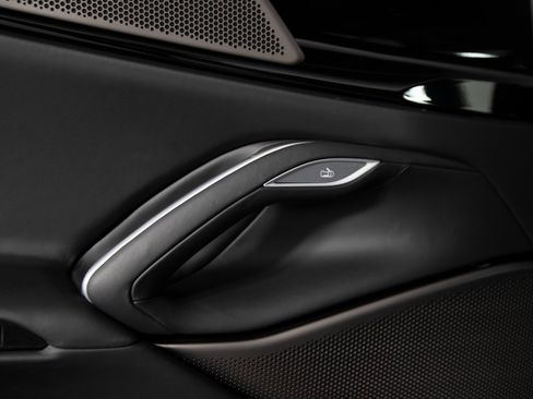 Used 2025 Ferrari Purosangue image 21