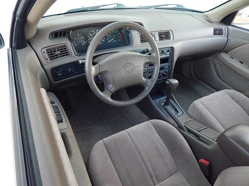 Used 1998 Toyota Camry LE image 11