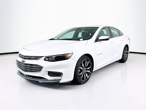 Used 2018 Chevrolet Malibu LT image 3