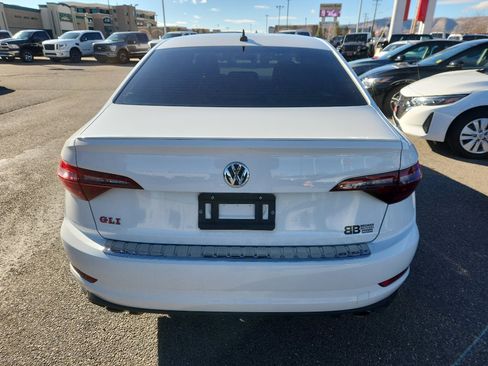 Used 2021 Volkswagen Jetta GLI image 4