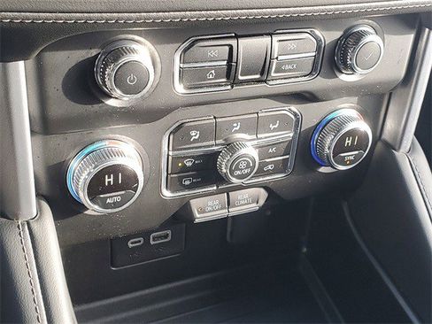 Certified 2024 GMC Yukon XL SLE w/ Gmc Pro Safety Plus Package image 20