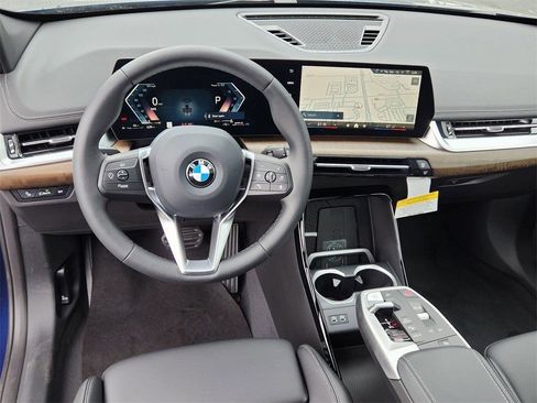Used 2025 BMW X1 xDrive28i w/ Convenience Package image 11