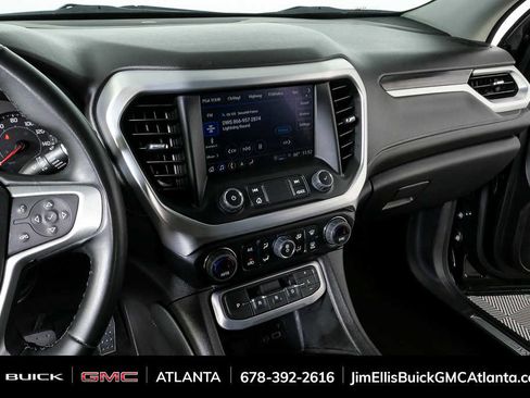 Used 2023 GMC Acadia SLT image 13