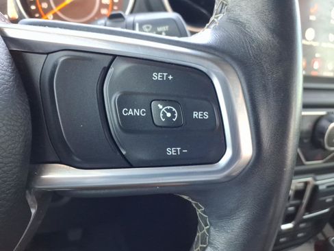 Used 2019 Jeep Wrangler Unlimited Sahara w/ Quick Order Package 24M Moab AWD/4WD image 23