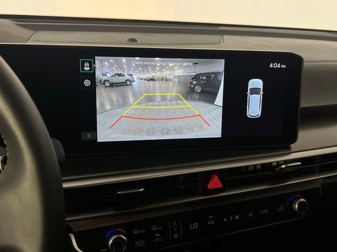Used 2025 Kia Sorento S w/ Panoramic Sunroof Package image 18