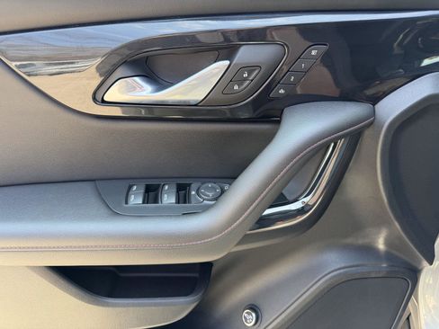 Used 2023 Chevrolet Blazer RS w/ Driver Confidence II Package image 9