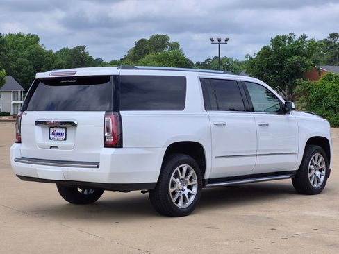 Used 2017 GMC Yukon XL Denali RWD image 6