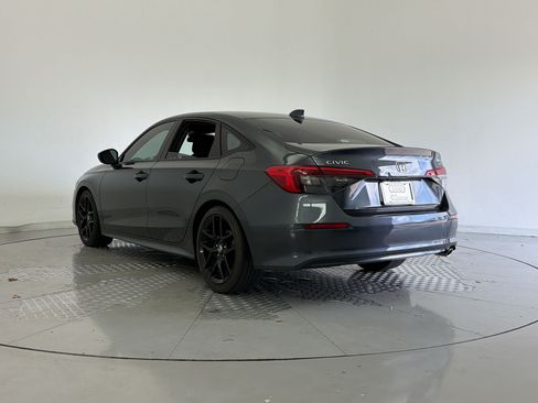 Used 2023 Honda Civic Sport image 3