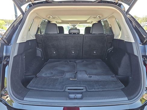 Used 2025 Nissan Rogue SV w/ SV Premium Package FWD image 16