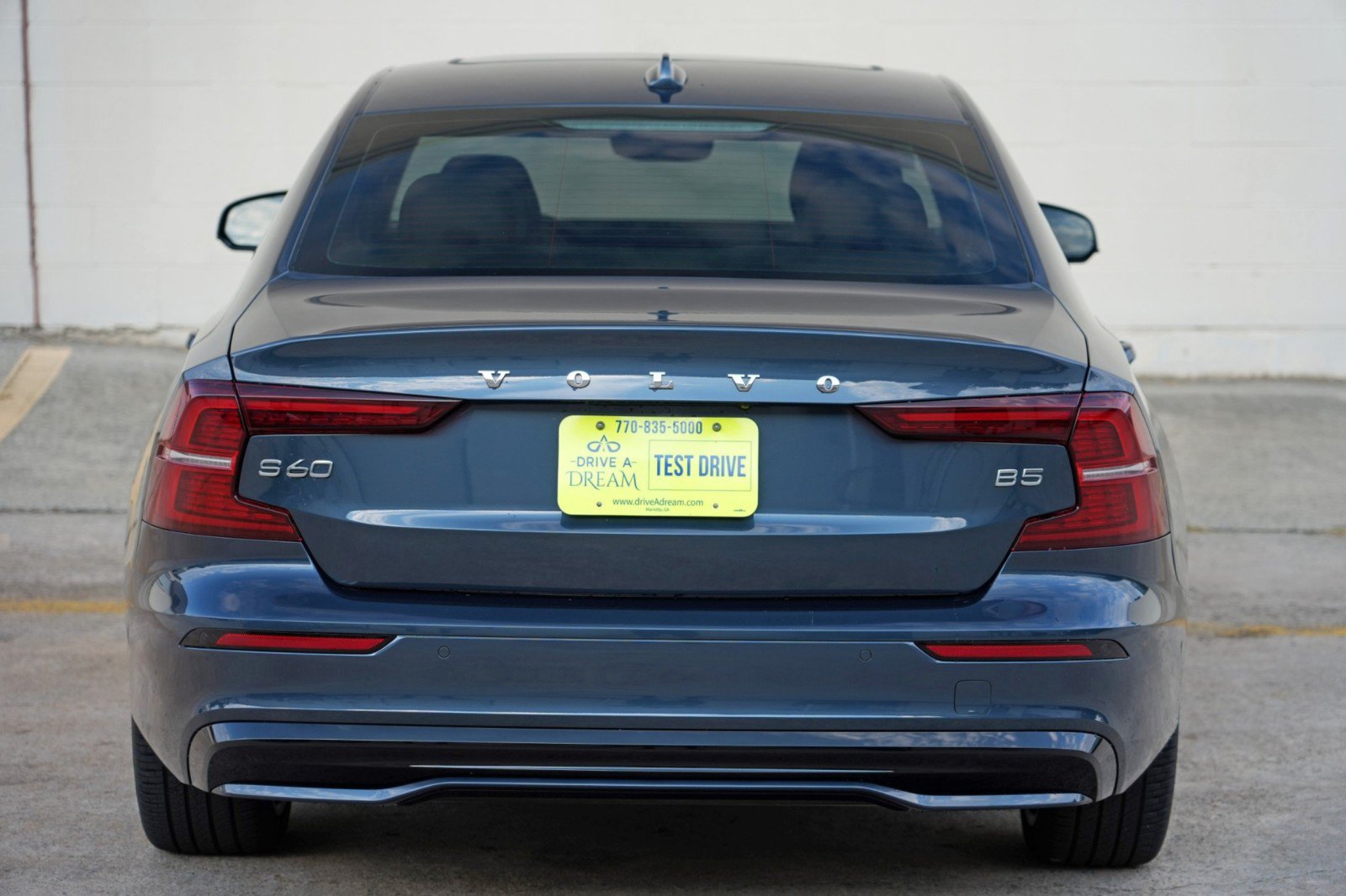 Used 2025 Volvo S60 B5 Plus w/ Climate Package FWD image 55