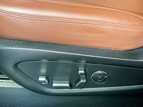 Used 2018 Lincoln MKX Reserve w/ Driver Assistance Package image 15