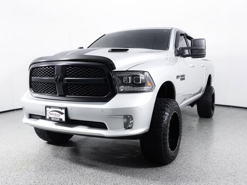 Used 2018 RAM 1500 Sport w/ Quick Order Package 26Q Night AWD/4WD image 3