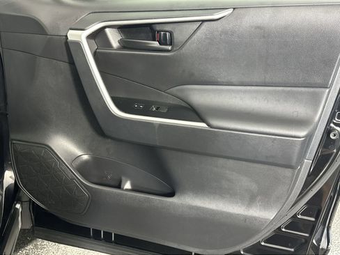 Used 2024 Toyota RAV4 LE FWD image 30