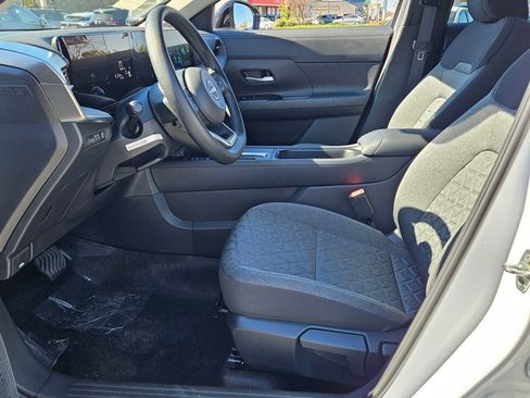 New 2026 Nissan Kicks SV w/ SV Premium Package image 3