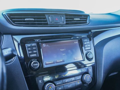 Used 2017 Nissan Rogue Sport SL image 26