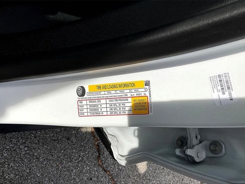 Used 2024 GMC Acadia Elevation image 26