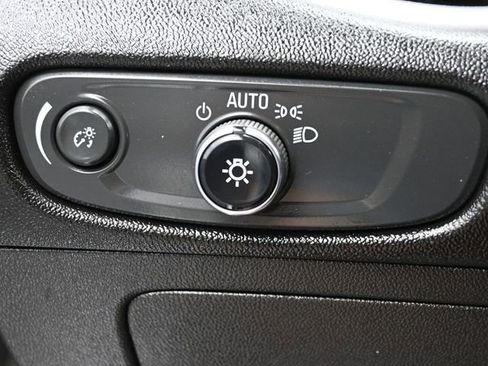Used 2022 Chevrolet Malibu LT FWD image 24