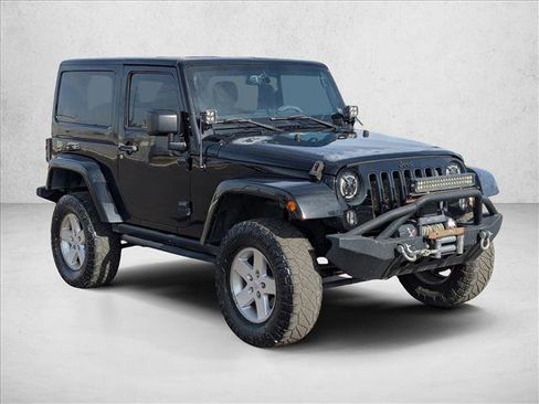 Used 2015 Jeep Wrangler Sahara image 3
