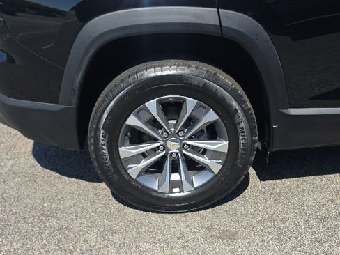New 2026 Chevrolet Equinox LT w/ Convenience Package II AWD/4WD image 10