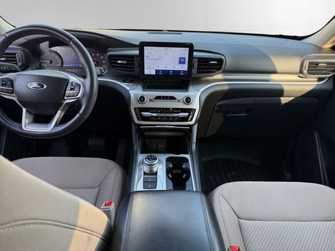 Used 2022 Ford Explorer XLT w/ Class IV Trailer Tow Package image 10