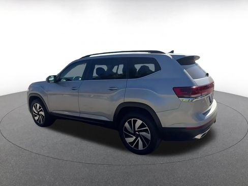 Used 2026 Volkswagen Atlas SE FWD image 8