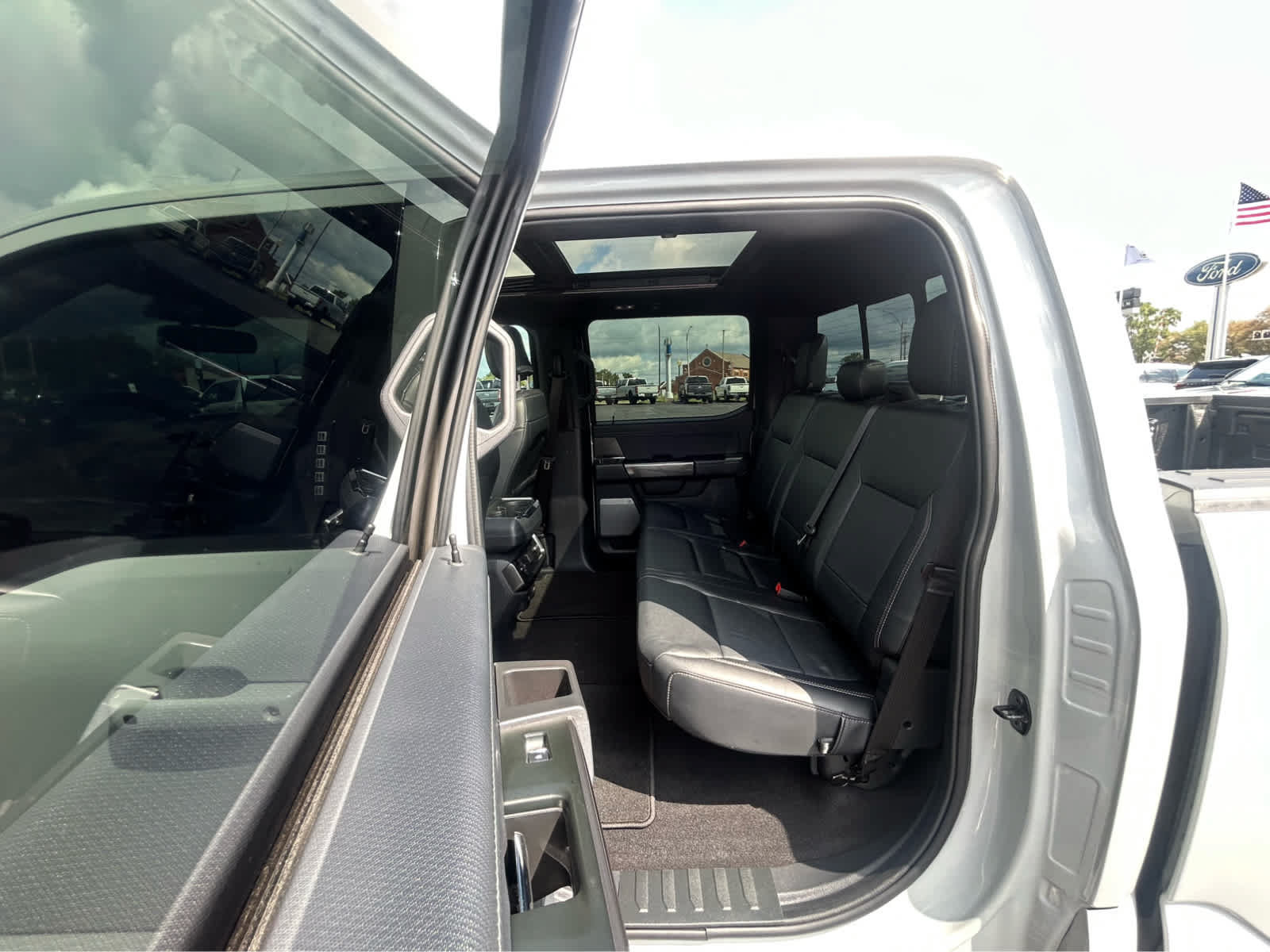 Used 2023 Ford F150 XLT w/ Equipment Group 302A High AWD/4WD image 10