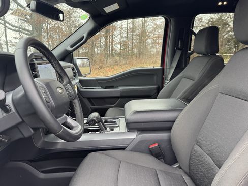 New 2025 Ford F150 XLT w/ Equipment Group 302A MID image 5