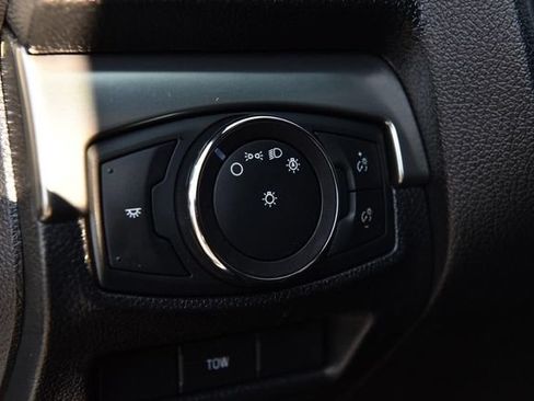 Used 2018 Ford Explorer XLT FWD image 10