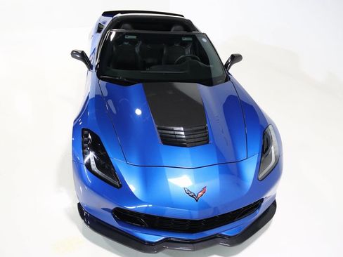 Used 2016 Chevrolet Corvette Stingray Coupe w/ Carbon Flash Badge Package image 74