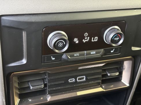 Used 2025 GMC Hummer EV 2X AWD/4WD image 13