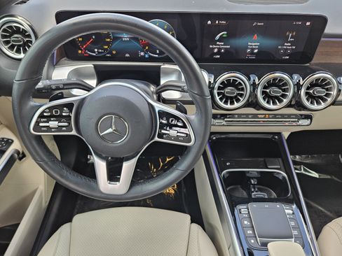 Certified 2022 Mercedes-Benz GLB 250 image 18