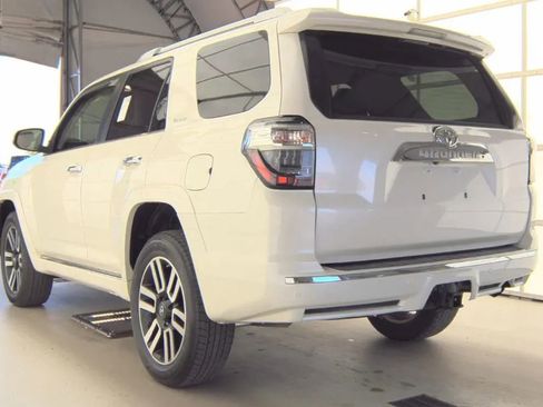 Used 2017 Toyota 4Runner Limited AWD/4WD image 8