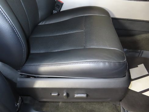 Used 2017 Ford Expedition EL Limited w/ Equipment Group 301A image 38