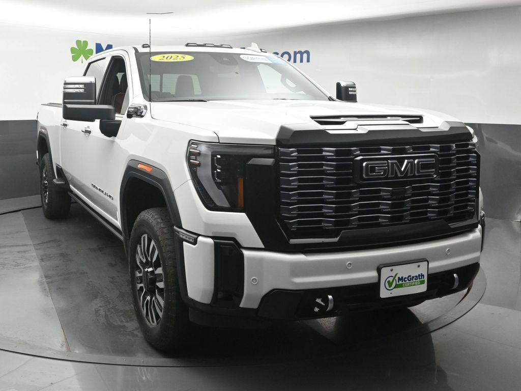 Used 2025 GMC Sierra 2500 Denali Ultimate AWD/4WD image 5