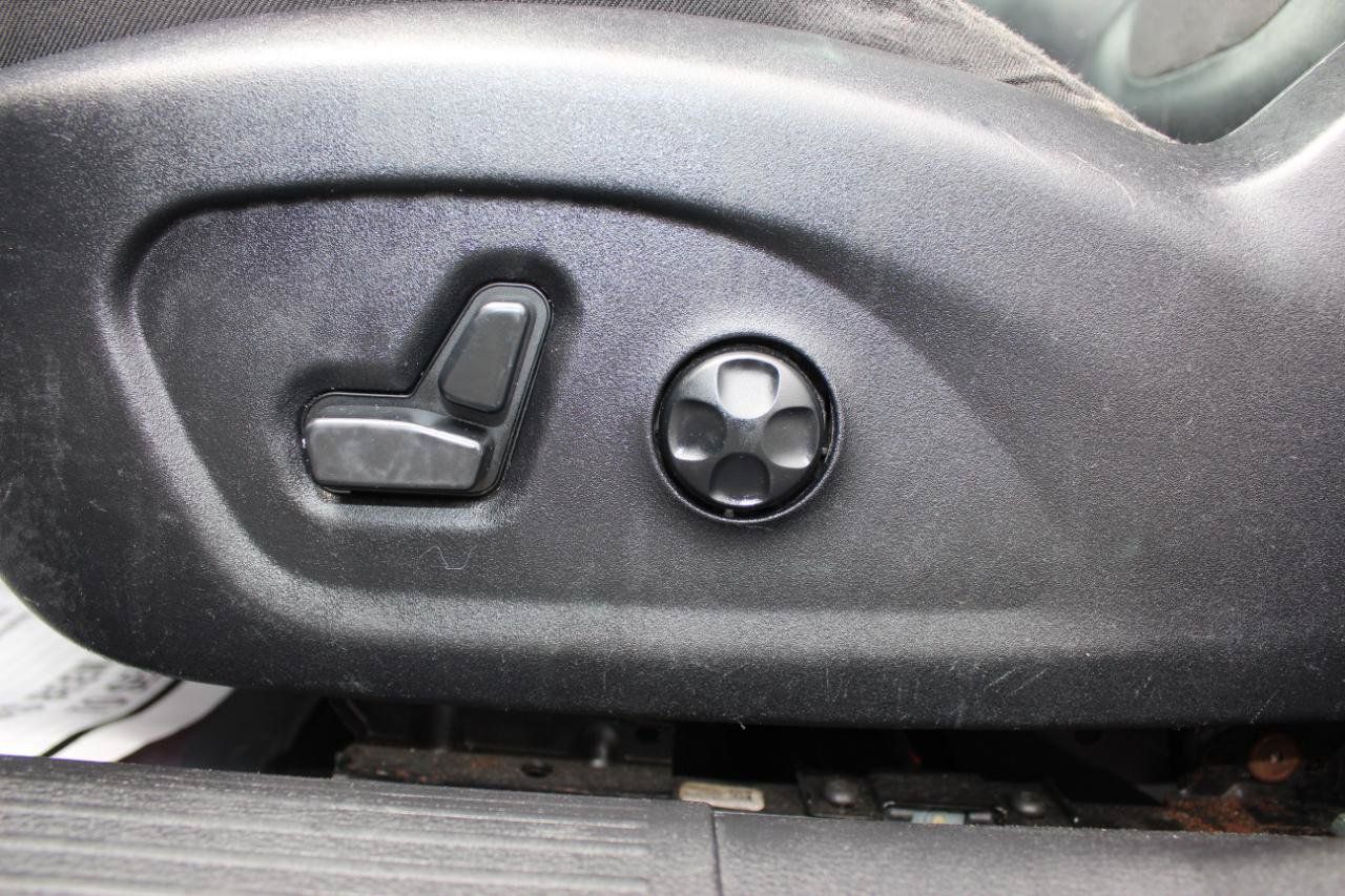 Used 2016 Chrysler 200 S AWD/4WD image 13