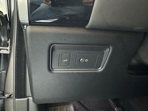 Used 2019 Land Rover Range Rover Sport HSE Dynamic image 18