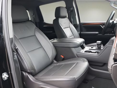 Used 2024 GMC Sierra 1500 Denali w/ Technology Package RWD image 19