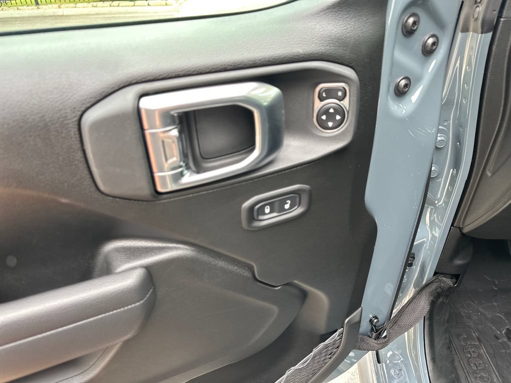 New 2026 Jeep Gladiator Sport AWD/4WD image 19