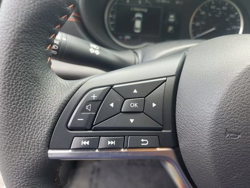 Used 2025 Nissan Versa SR w/ Trunk Package FWD image 17
