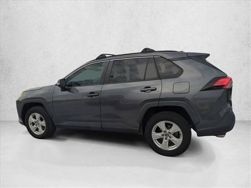 Used 2021 Toyota RAV4 XLE w/ Convenience Package FWD image 6