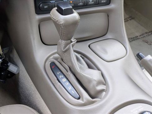 Used 2003 Chevrolet Corvette Coupe w/ Preferred Equipment Group RWD image 12